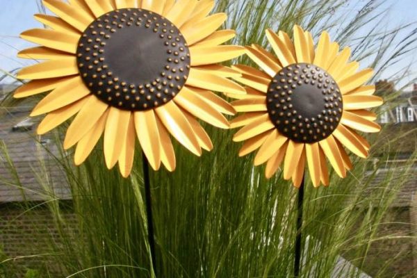 Metal sunflower outdoor decor