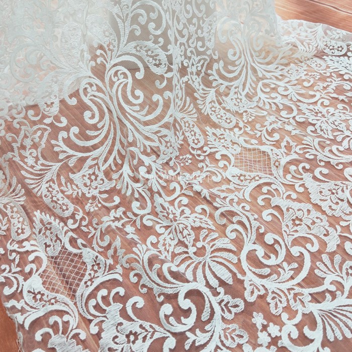 Lace ivory wedding dresses